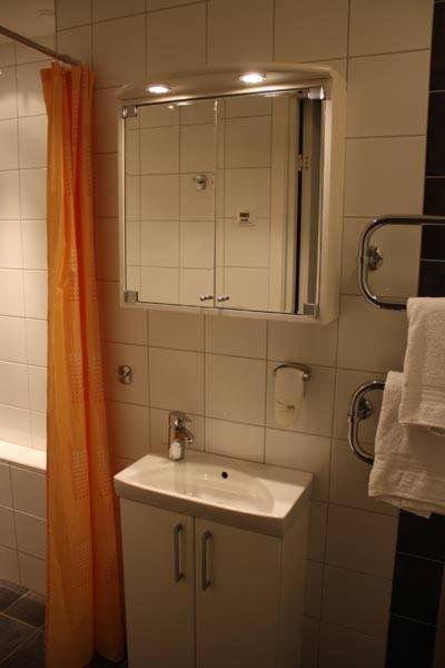 Allehotellet Finspang Ngoại thất bức ảnh